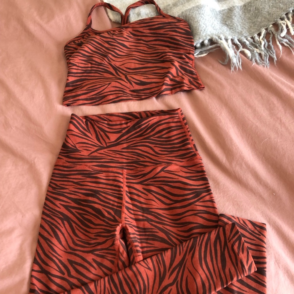 Beyond yoga set size small